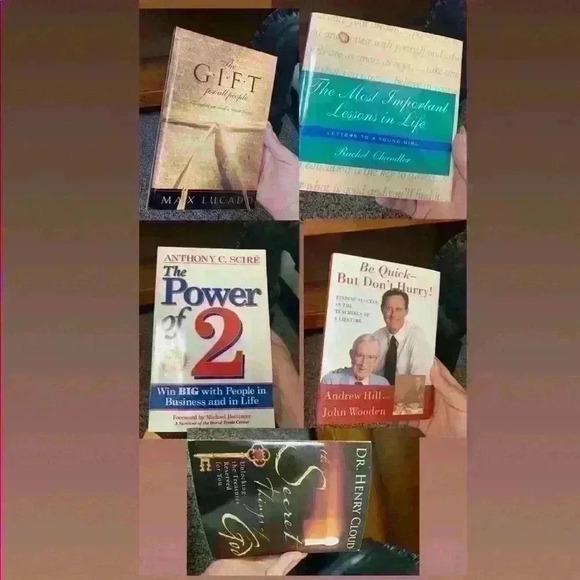 Bundle of books - Picture 1 of 16